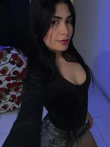 Laura_Maverick PARTY TIME 👯‍♂️🥳🎉 Pic 3