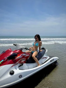 emily_smittt: jet ski ( 6 фото)