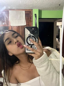 Sexy_sara_outdoorss Public Pic 7