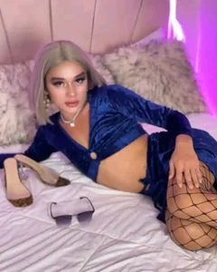 Foxylecious24 me Pic