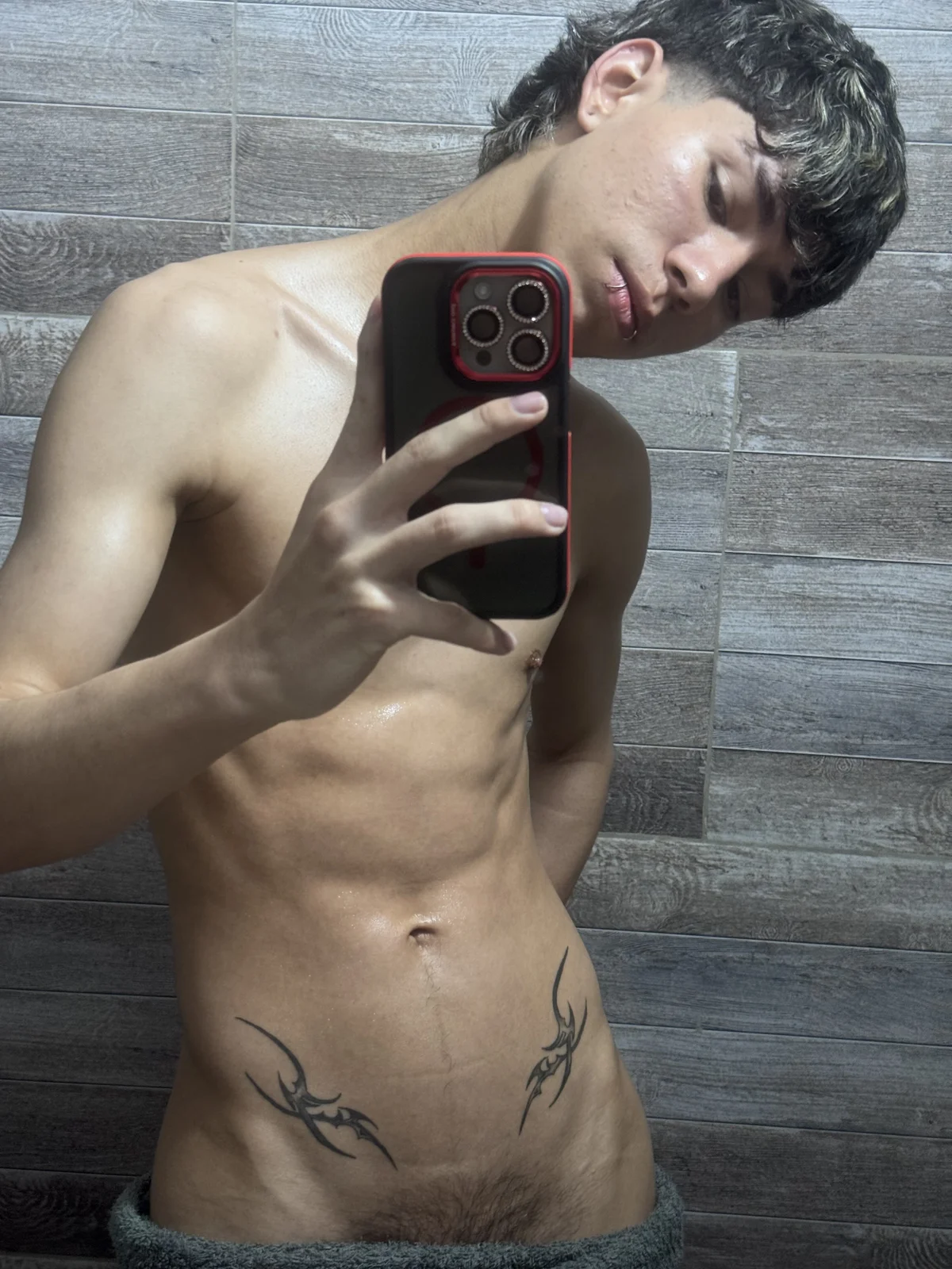 kaelwolf_tay Foto en Tendencia 168