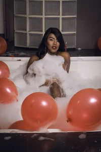 ChannelssDiirty: Take our jacuzzi ( 2 фото)