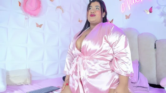 NaomiAsha Such charming curves Poză 4