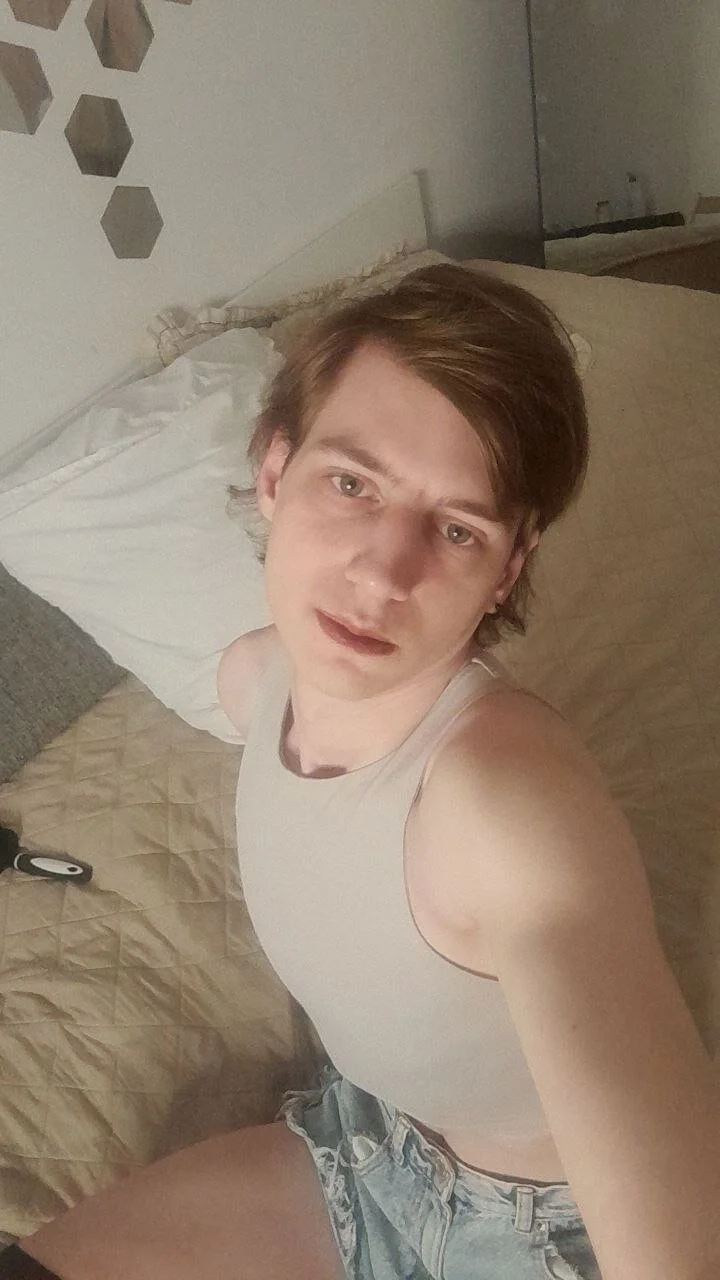 Foto  7633 de AvenGlow – em alta