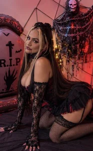 Cristall_swett You vampira favorite Pic 3