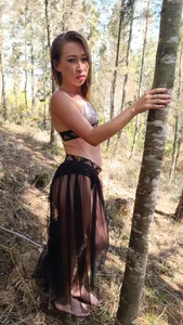 samy-blonde Public Pic 5