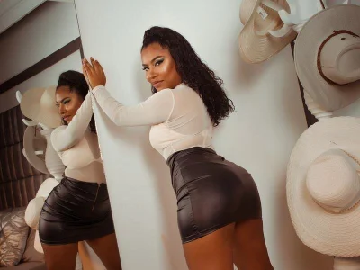 izzybelmonth12 Public Bilde 2