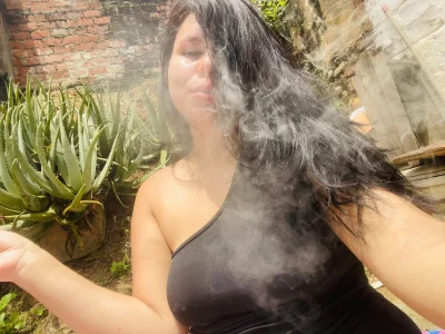 BlazedPauX meditating and raising consciousness Foto 4