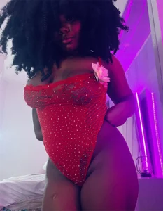 Sotf_Charlotte Red passion Pic 3