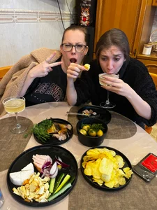 RussianGirls_ Russian cheerful table😹😹😹❤️❤️❤️ Foto 2