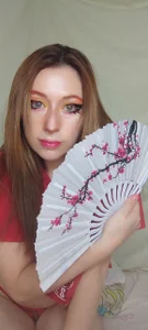 Amber_prada "Look at me... ready to make you throb in this tiny red top 😈 Come play with your naughty girl? 💦" Bilde 8