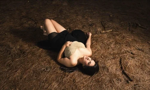 Evaa_Angelina Public Pic 7