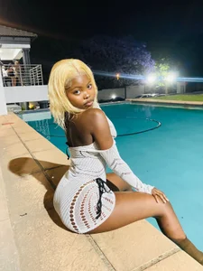 21shazzy Public Pic 3