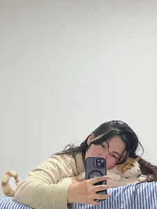 Elle_Lee_ My cat Pic