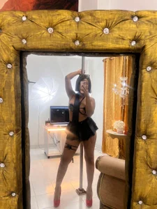 Thursday of vibrating, moaning and fucking.. Do you want something more? 💦🍆 ภาพเซ็กส์ 5 รูปของ AlexaFiory