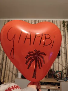 SluttyBanana V Day '24 Foto 2