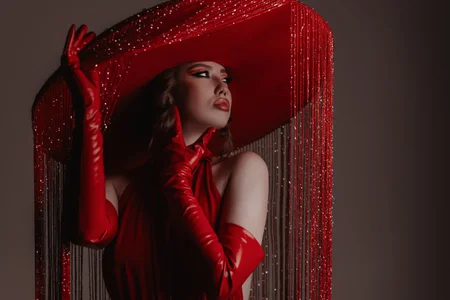 TinaBrook Lady in red Foto
