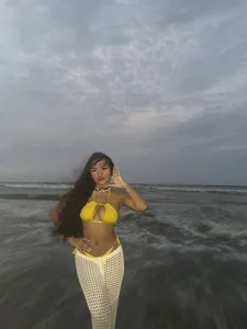 quianna_ Do you like the beach at night?🌑🌘🌊 Gambar