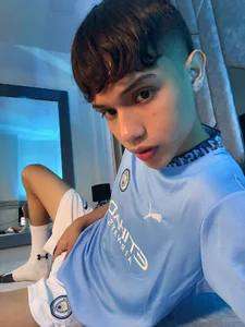 Sebax_YoungのWanna Play Futbol with me?の枚の写真