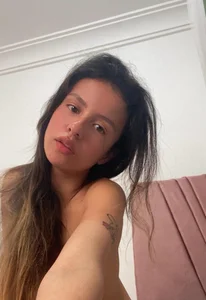 Do you have something to tell me de nathaly_jones_  9 photos