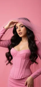 violet_77711 “Natural elegance Pic