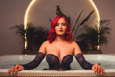 SOPHICOLLINSnatural charm 🩷图片 2