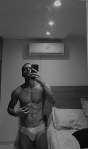 I am Paul 🔥 de Paul_Kane  2 Imagens