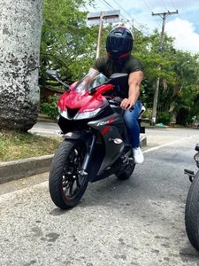 Jherxx Motorcycles and speed are something that excites me and excites me Foto 6