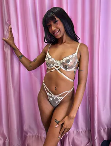 Kirra4u Cute and Sexy Pic