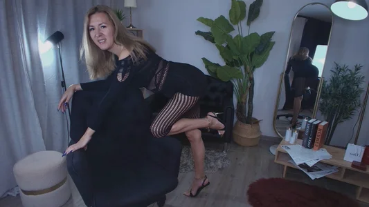 DonnaSmitth Donna in Black Pic 5