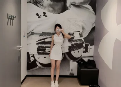 Lucky-lulu Public slika