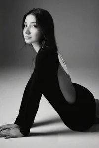 -Ameliee Public Pic 3