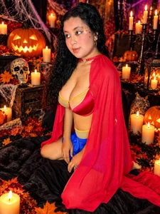 griselle_rousse This is Halloween Pic 3