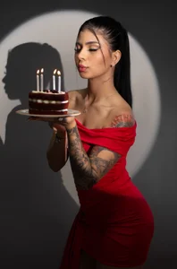 AshleyNelsonnのHappy Birthdayの 4枚の写真