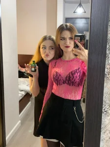 liana_kisses with my favorite bestie🐾💗 Immagine  3