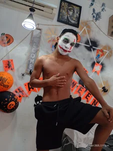 tyler_twink_boy halloween Pic 2