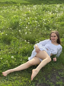 Miatiny's Grass🌿 Sex Photo 3