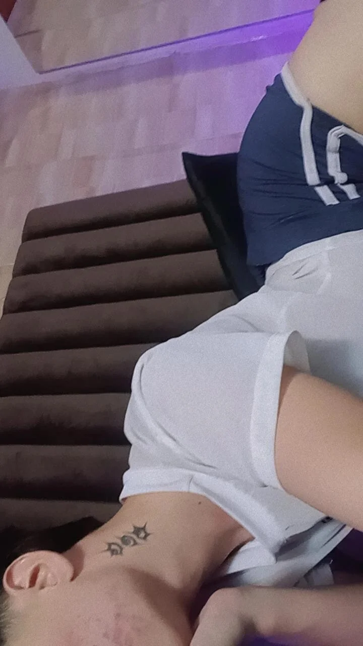 Трендове зображення  3389 Isaac_Grey