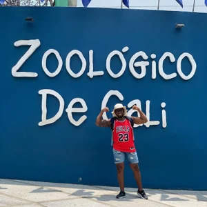 strong__anthony Public Foto 4