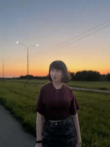 Mil1a_Moon Public slika