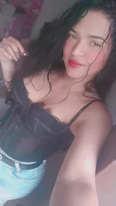 Ivy_tay Public slika