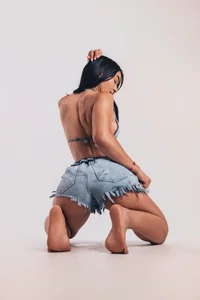 lilith__rosse 🌹 “My body speaks… and in these photos it screams รูป 