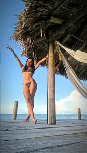 tiffanybrowm kullanıcısının Sun, beach and sand☀️🏖️ albümü -  8 fotoğraf