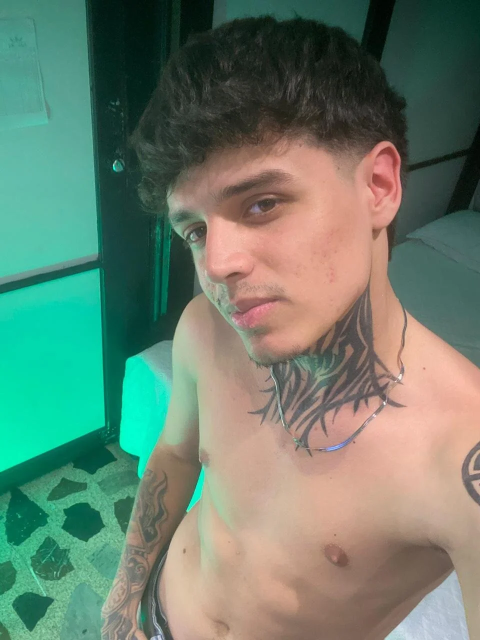 ภาพที่กำลังนิยมของ Declan-Fox  1449