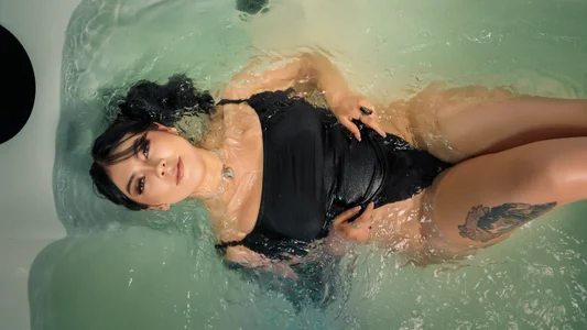 Paulina_bennet Shower💦🥵🖤 Billede