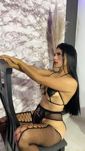 CharlottePerez_ Public Hình 4