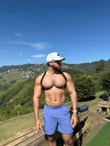 simonleon27 Gym  3টি ছবি