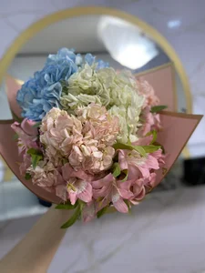 stefany_duque1_ I love flowers Pic 2