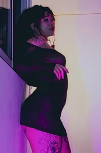 LilyRobertts 💜🖤💜🖤  2টি ছবি