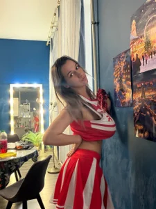 MaryBennetts Great sex with a cheerleader Pic 2